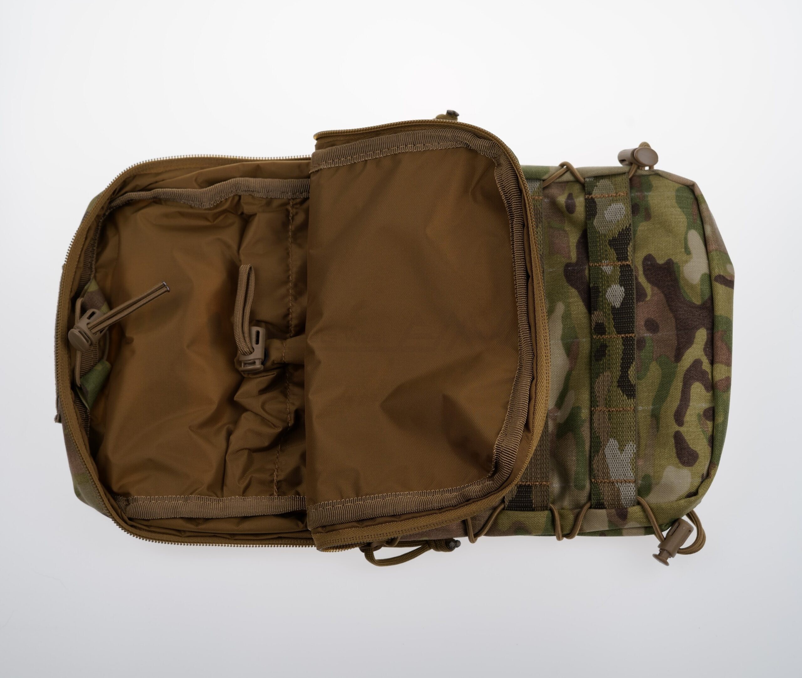 Avis Gear Hydrator Backpanel open Avis Gear Hydrator Backpanel open