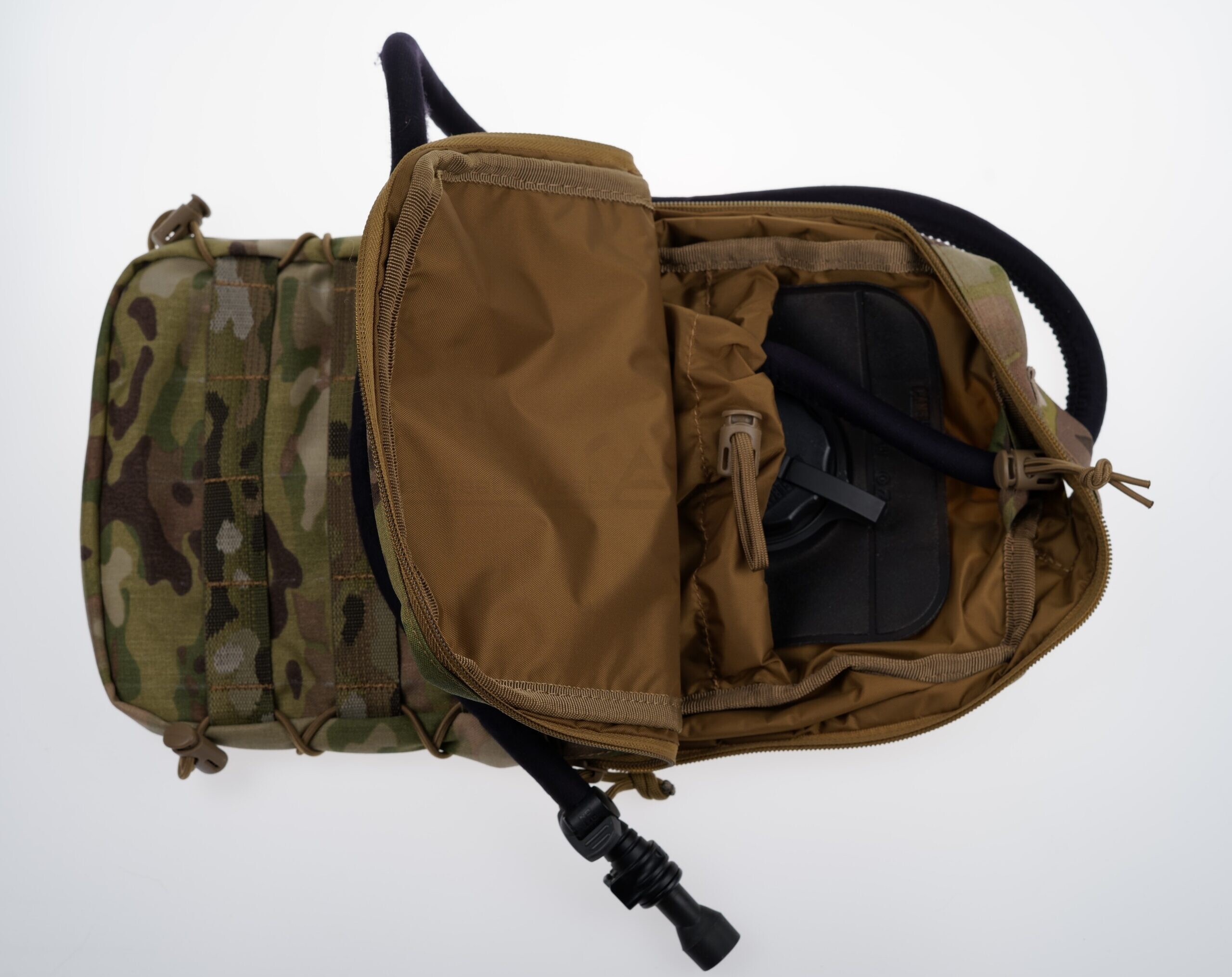 Avis Gear Hydrator Backpanel open Avis Gear Hydrator Backpanel open